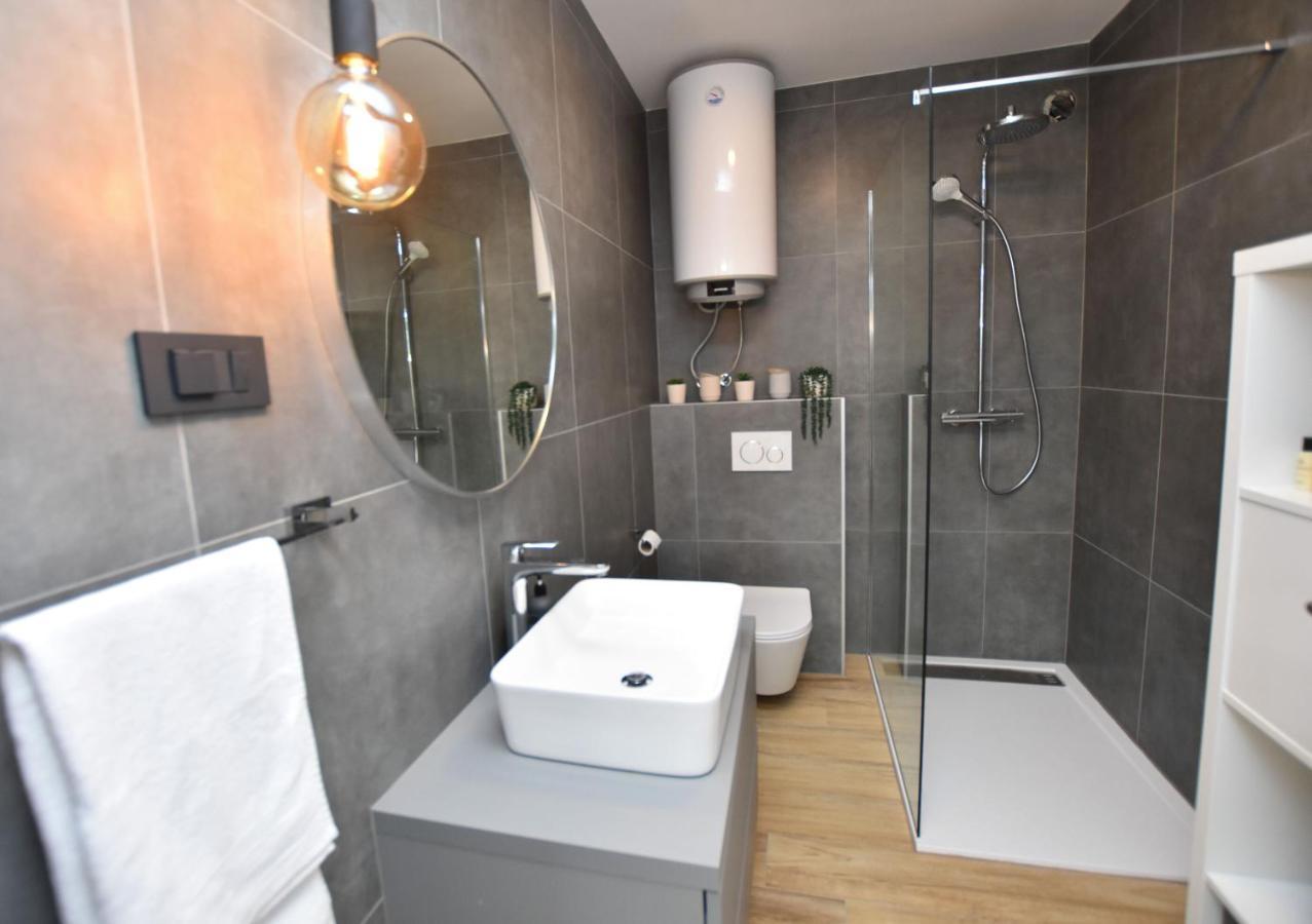 Apartment Palcic Primosten Exterior photo